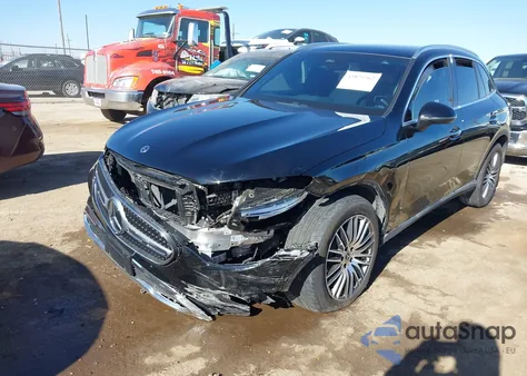 2024 Mercedes-Benz Glc 300 4Matic Suv z USA, uszkodzony, nr VIN W1NKM4HB3RF161813